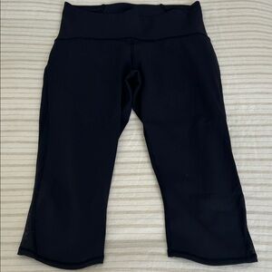 Lululemon Navy Cropped Leggings